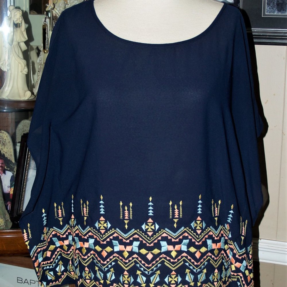 Size Small Blu Pepper Sheer Navajo Top